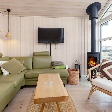 5 Person Holiday In *